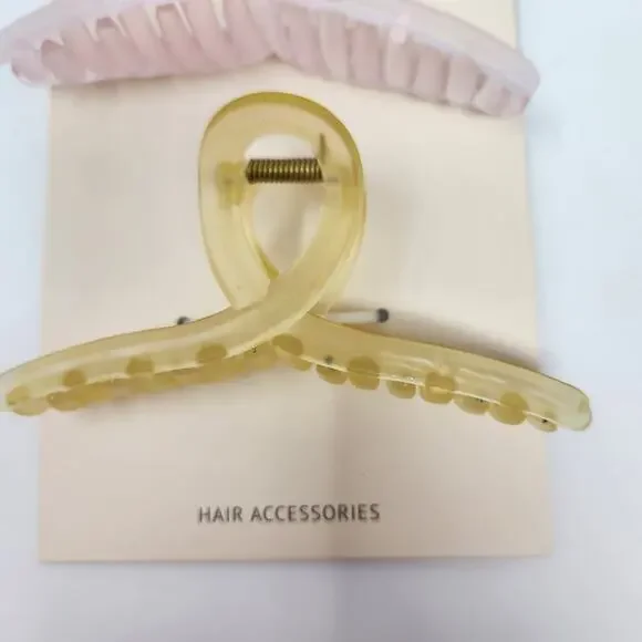 Ettika Hair Accessories Claw Clips - Set of 2 New in Package - Picture 3 of 5